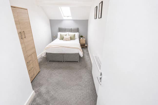 Modern Rooms Near Town Centre – Dodworth Rd Main Photo