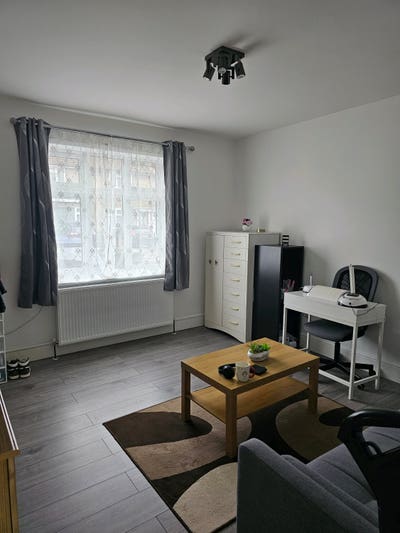 Double room in chadwell heath  Main Photo
