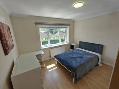 Bright Double Room-5 mins from Portslade station Main Photo