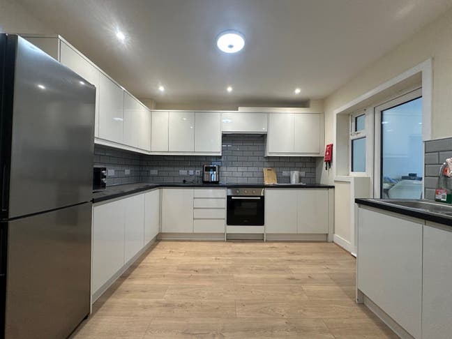 🏡Ensuite in Bridgemary - Bills Included🏡 Main Photo