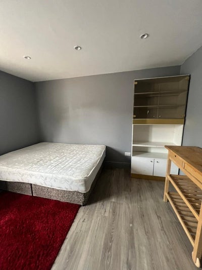  Studio Flat in Reading, Berkshire RG4 8EX Main Photo