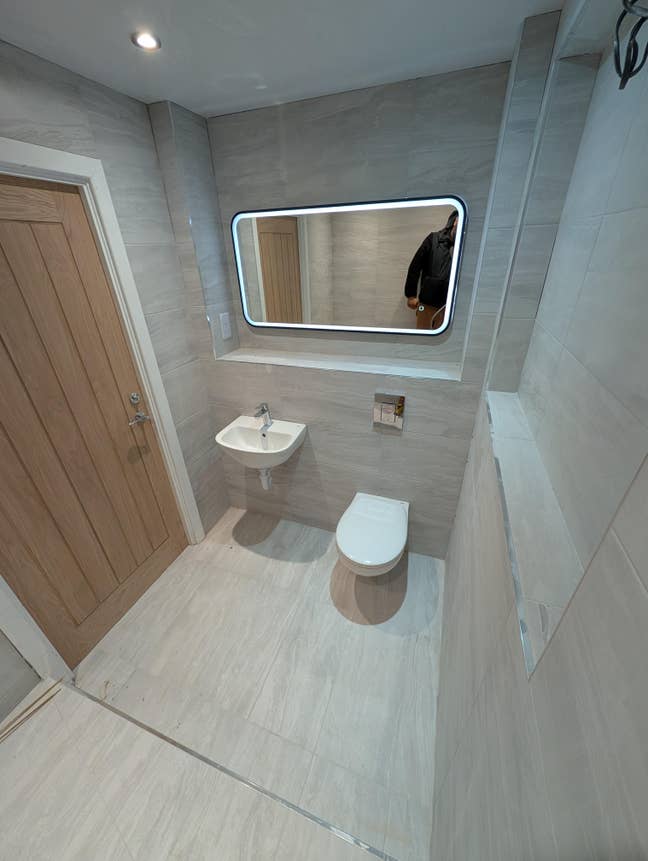 2 Bed Fat Luton - 10 Min walk to Station  Main Photo