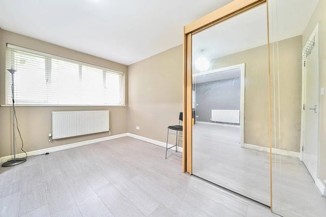 1-Bed Flat – Miles Road, CR4 | &pound;1,350 PCM | Now Main Photo