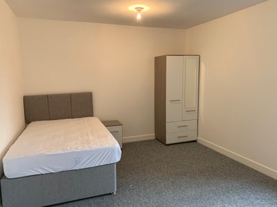 Modern and Large Double in DY5 Main Photo