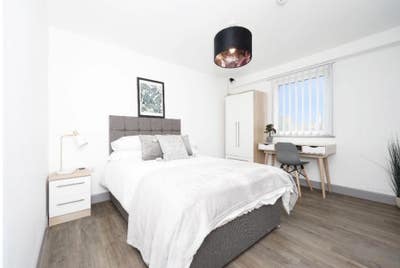 *Flatshare near University: Utility Bills at &pound;30 P Main Photo