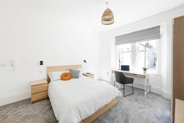 Stunning Ensuite Room | All Bills  Main Photo