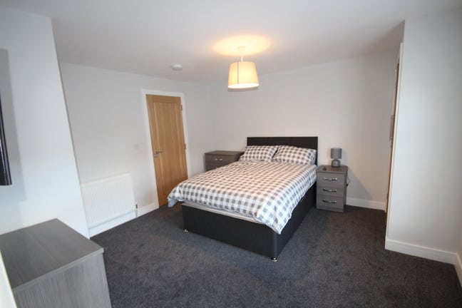 Walking Distance To Queens Hospital En-Suite Rooms Main Photo