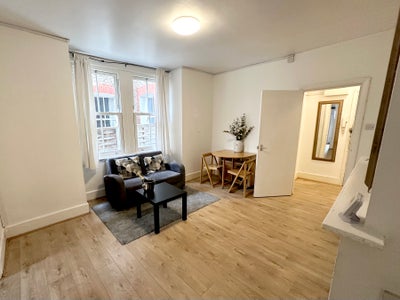 Fantastic 2 bed garden flat Tooting Broadway  Main Photo