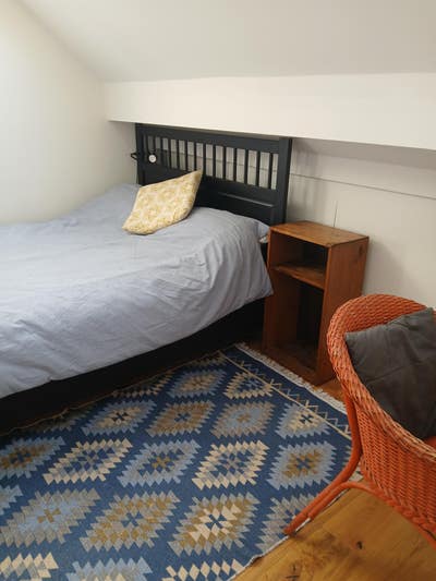 Lovely big light double room with en suite in N17 Main Photo
