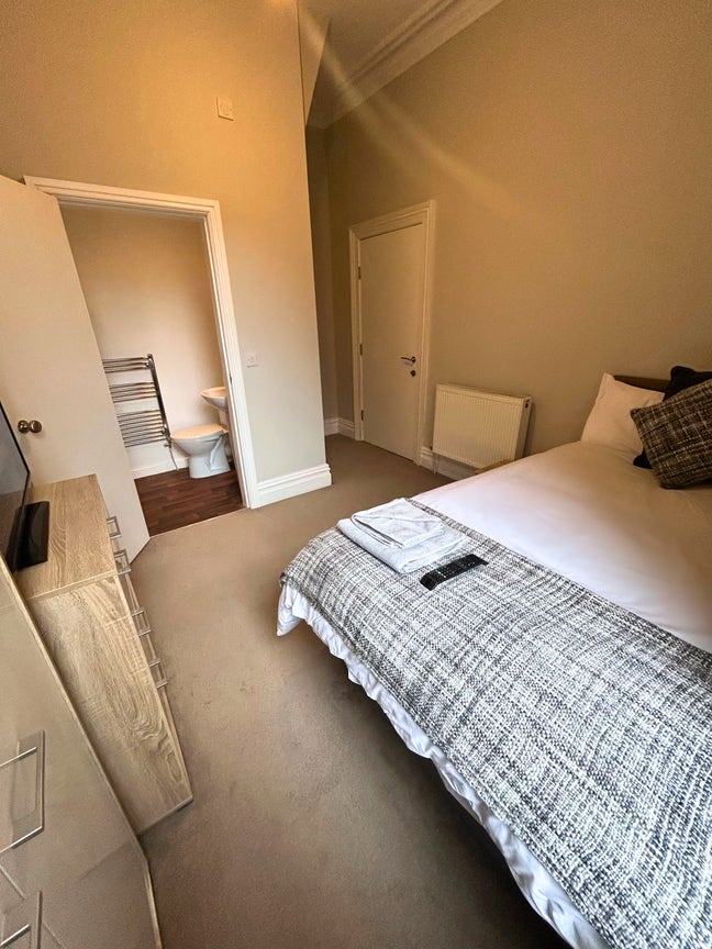 En-Suite Contractor Accommodation - Coming Soon! Main Photo