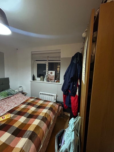 Room available in 2 bedroom flat Main Photo