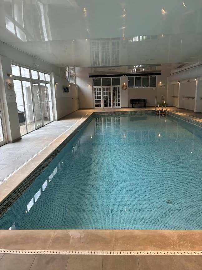 Double-bed room, Vauxhall (SW8)! Pool, gym, ... Main Photo