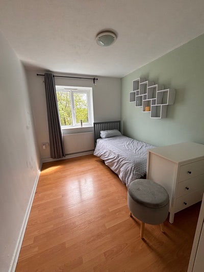 Spacious room in Southfields/Wimbledon Main Photo