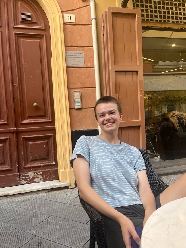 Looking for a room in London over the summer Main Photo
