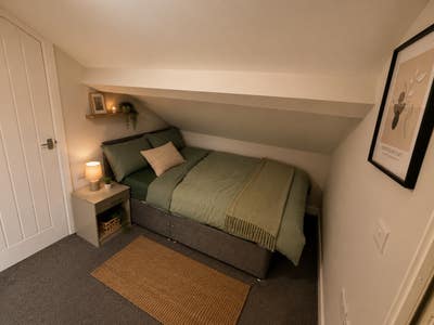 🏠 Cozy Attic Room – Balby, Doncaster Main Photo