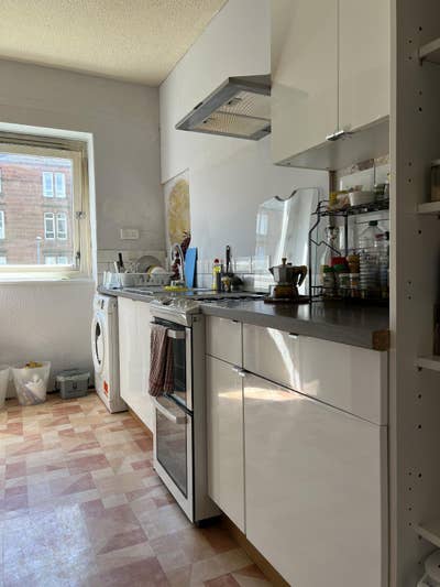 Room in Thornwood Main Photo