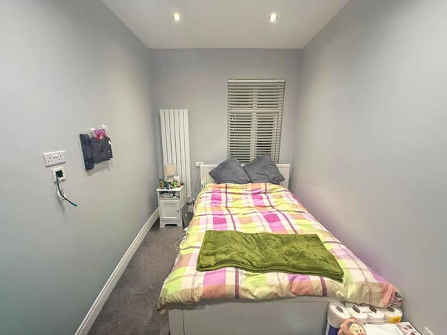 Bedroom in Shared Accommodation - TW3 Main Photo