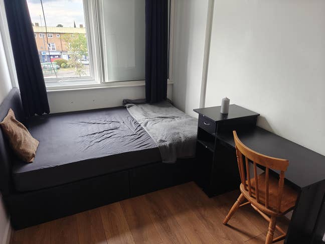 Fully Furnished Room for Rent Main Photo