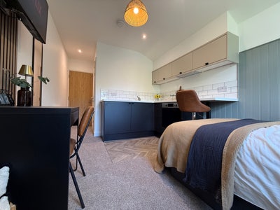 2 Brand New Studio Rooms - York Street Main Photo
