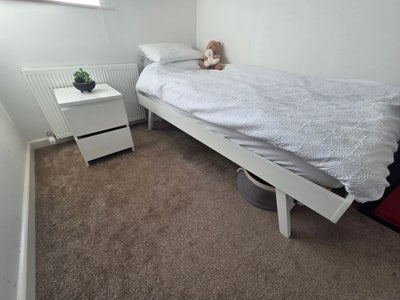 Double Room with ample storage – &pound;550 Main Photo