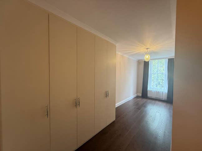 Spacious two rooms for rent Main Photo