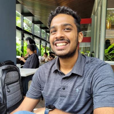 KCL Master's student seeking roo. Main Photo
