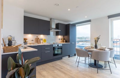 2 Bed 2 Bath Near Birmingham City Centre  Main Photo