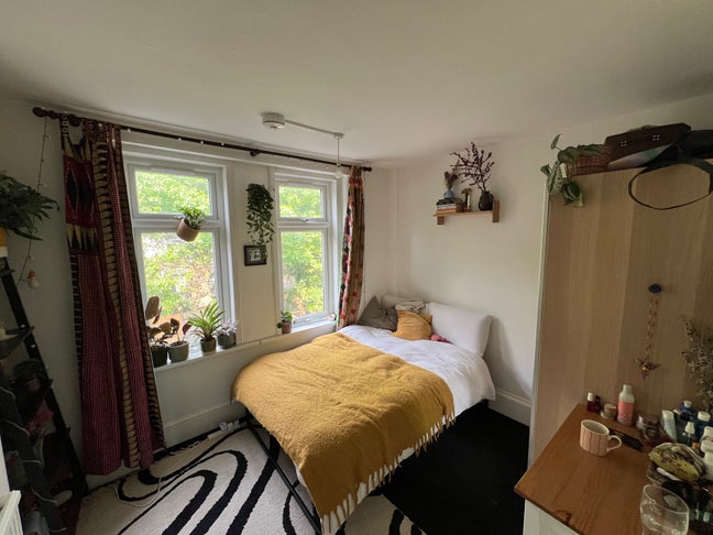 Short Term Summer Let – Dble Room in Crouch End Main Photo