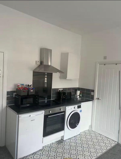 Studio Flat to Rent Coventry Bills Included  Main Photo