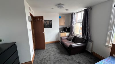En-suite rooms to let  Main Photo