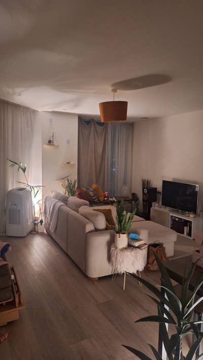 URGENT - Spacious Double + Private Bathroom Main Photo