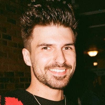 Professional Male seeks a double room Main Photo