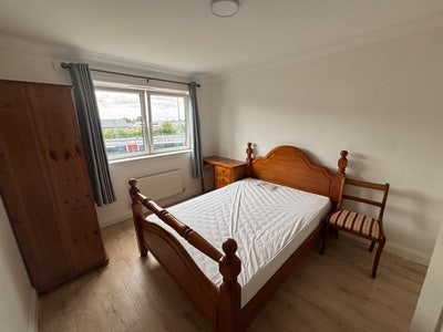 New home close to city center and train station. Main Photo