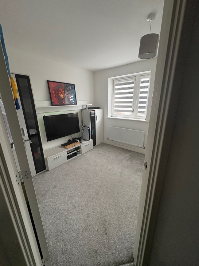 Room for rent Main Photo