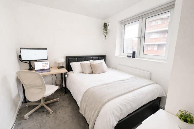 Bright room in Artsy Brick Lane | Walk to the City Main Photo
