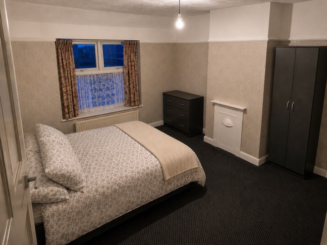 Double Rooms B6 Fem Only Uc Near City Centre! Main Photo