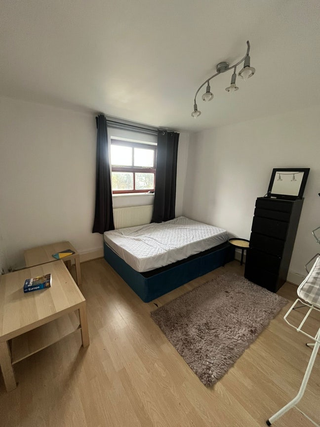 LS3 Room Only for Females Main Photo