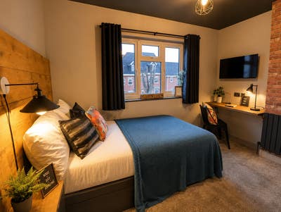 🔥 Modern En-suite Room for Professionals 🔥 Main Photo