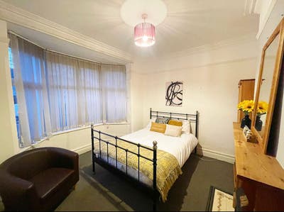 Rooms Available Close To Uol! Main Photo