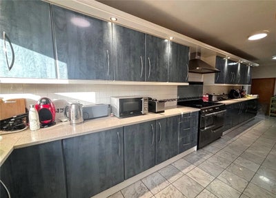 Rooms Available in detached house, Chadwell Heath Main Photo