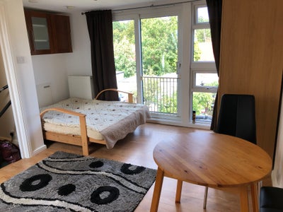 Studio  Flat  Kingsbury  -  NW9 Main Photo
