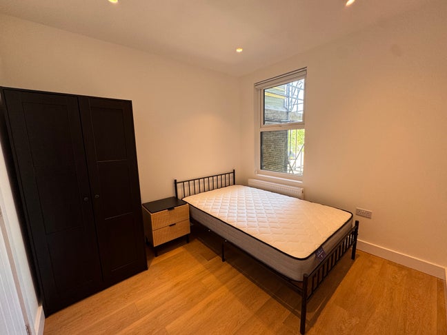 Double room with an en-suite bathroom  Main Photo