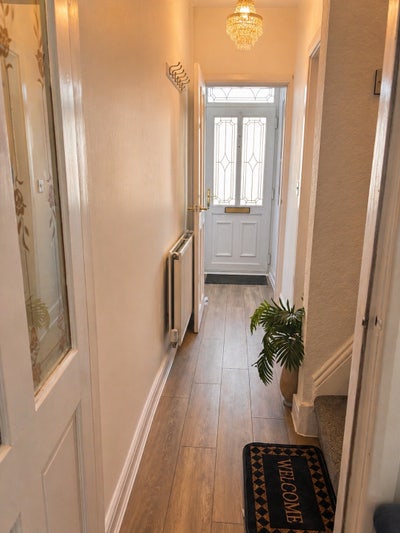 Newly refurbished Stylish and clean, all bills inc Main Photo