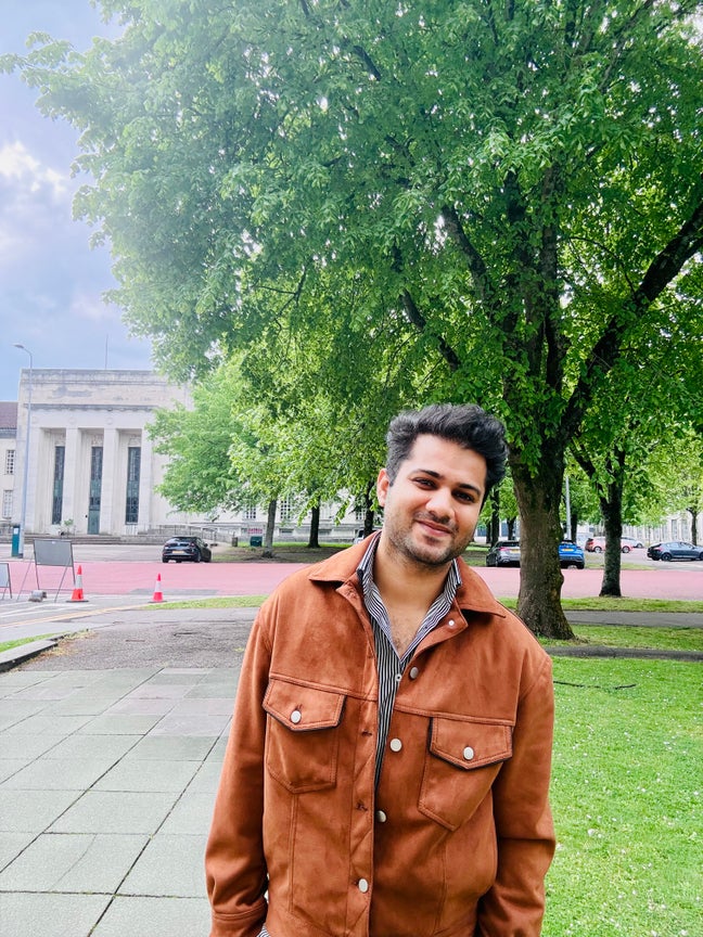 Friendly Young Lawyer Seeking Room from July. Main Photo