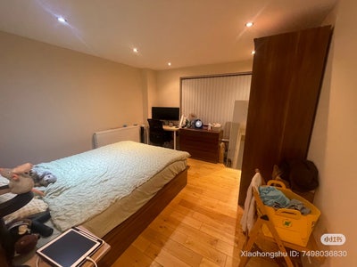 Looking for a roommate in Canning town Main Photo