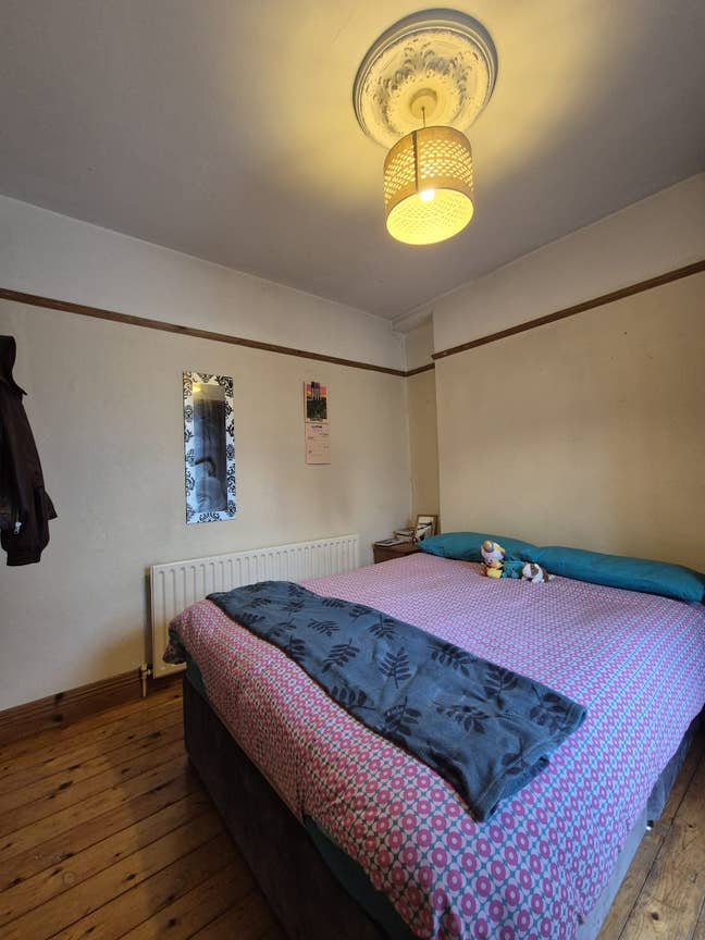 1 rooms to rent in a house in city centre Main Photo