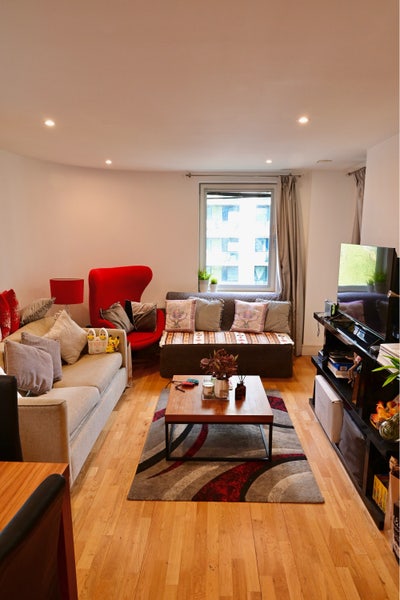 Good price Ensuite in central Canary wharf Main Photo