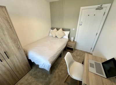 Double room with ensuite Main Photo