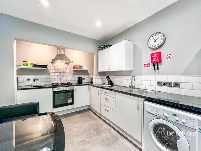 Great Value, Modern Rooms, Great Housemates Main Photo