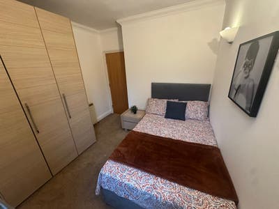 2 Lovely bright rooms near Canary Wharf Main Photo